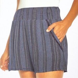 Three Dots Women's Pull On Gauze Fabric Shorts Blue Size medium